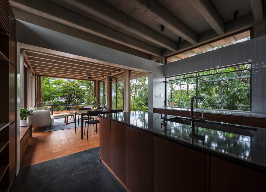 แพนทรีครัว ห้องทานข้าว และห้องนั่งเล่น