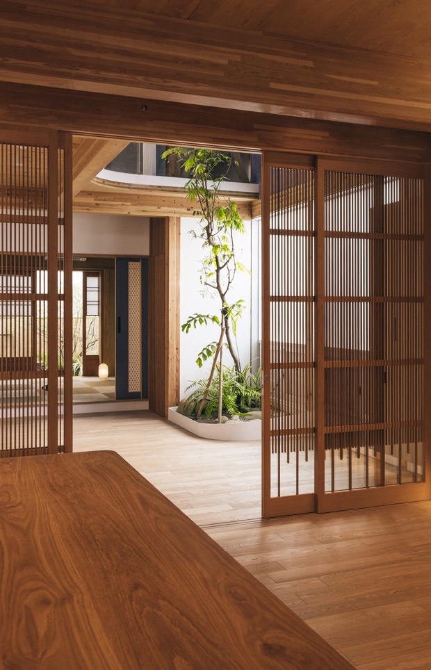 ประตู senbon-koshi ระแนงนับพันสไตล์ญี่ปุ่น